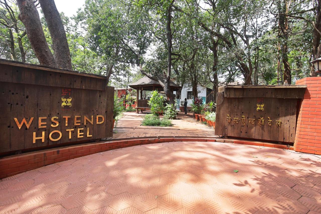 Westend Hotel Matheran Exterior photo
